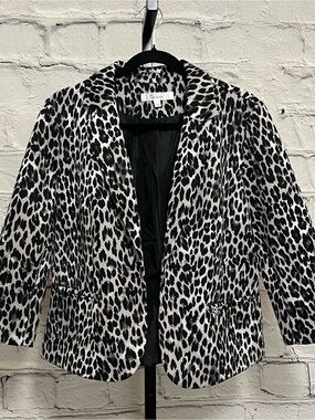 89th & Madison Black & White Leopard Print Blazer